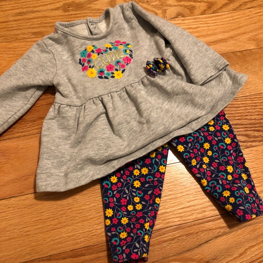 Carter’s (Child of Mine)- two piece outfit, 0-3 - Picture 1 of 3